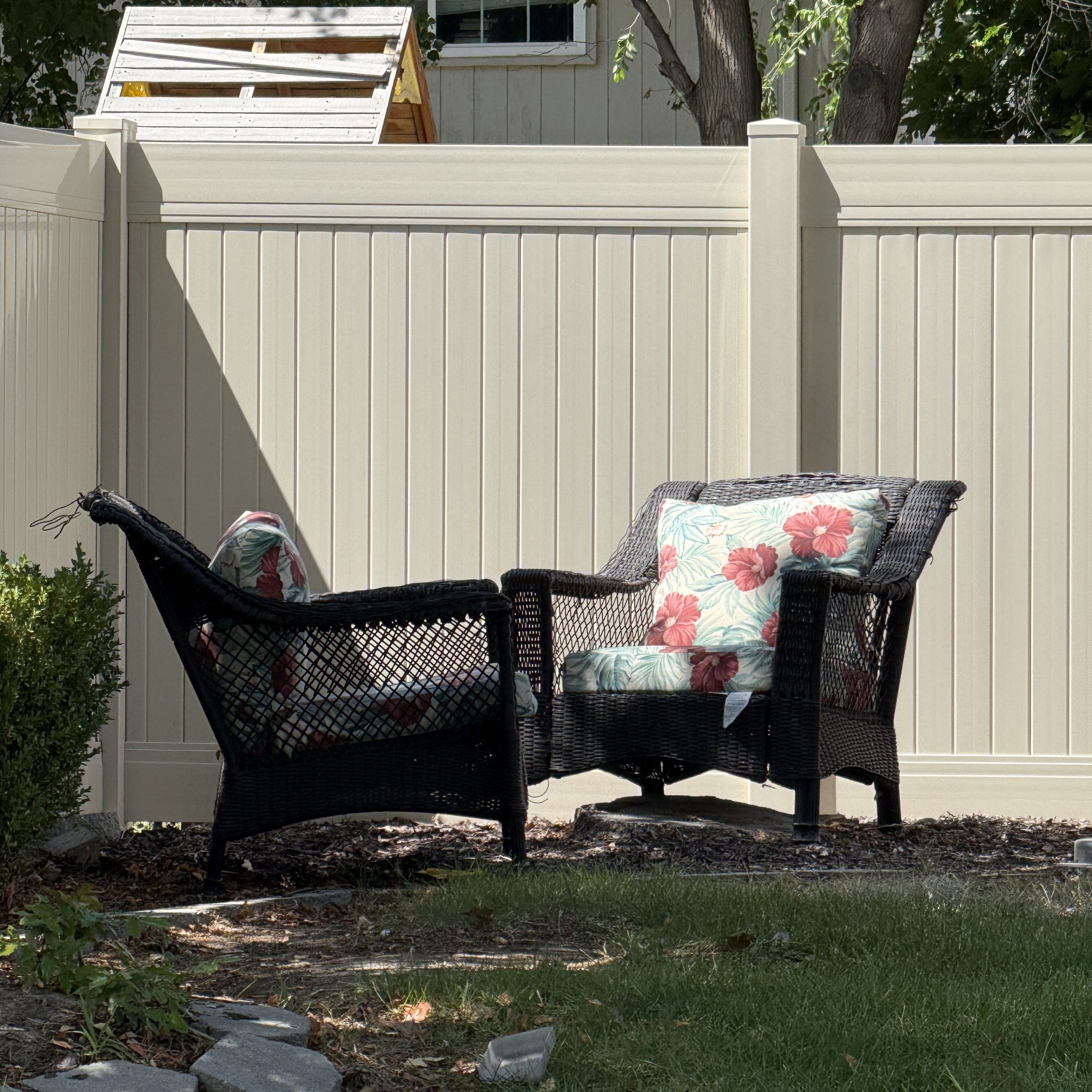 Beautiful vinyl privacy fence installed in Herriman, UT